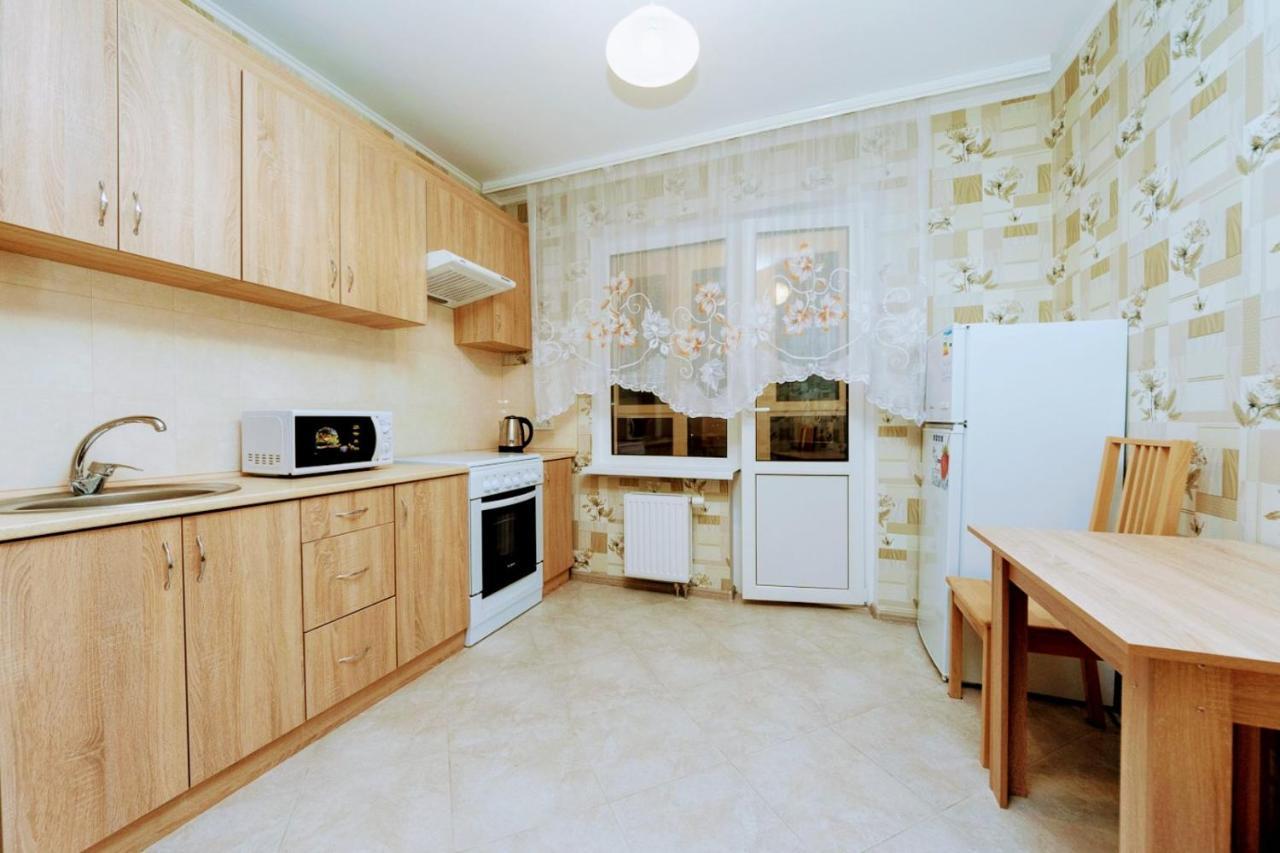 Новая Квартира На Метро Осокорки, Позняки Kiev Ngoại thất bức ảnh
